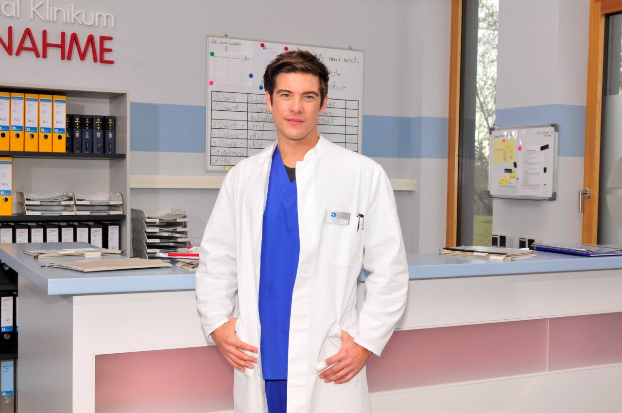 Philipp Danne spielt bei „In aller Freundschaft – die jungen Ärzte“ die Rolle des Ben Ahlbeck. 