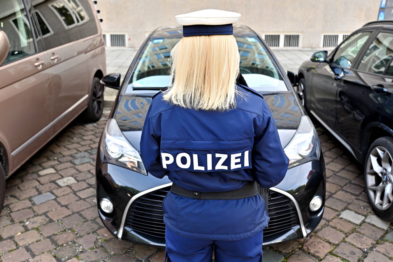 Erfurt: Die Polizei verteilt etliche Knöllchen auf der Clara. (Symbolbild) 