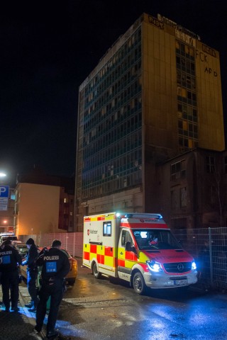 Im TA-Hochhaus in Erfurt haben sich am Sonntagabend Kinder betrunken, die Polizei und der Rettungsdienst rückten aus.