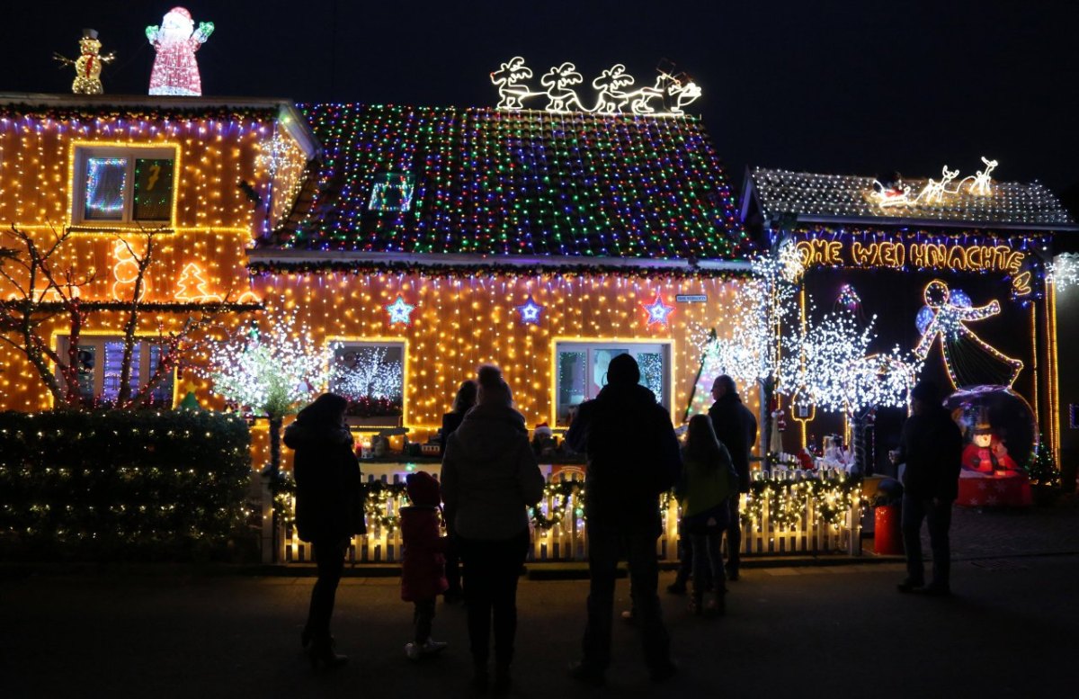 weihnachtshaus.jpg