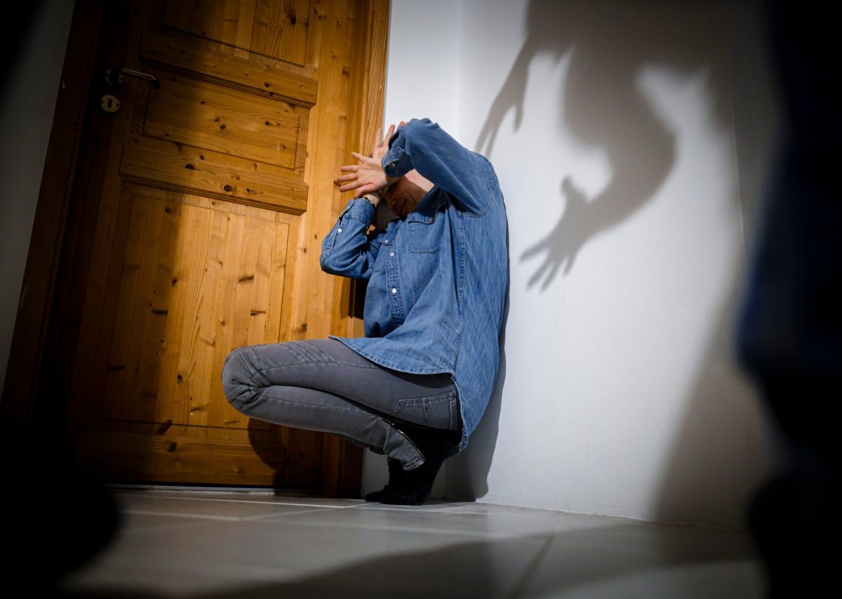 Attacke Mann Frau Altenburg