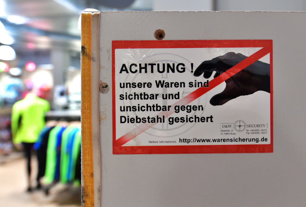Ein Ladendetektiv hat ein Diebespaar in Erfurt gestellt. (Symbolbild)