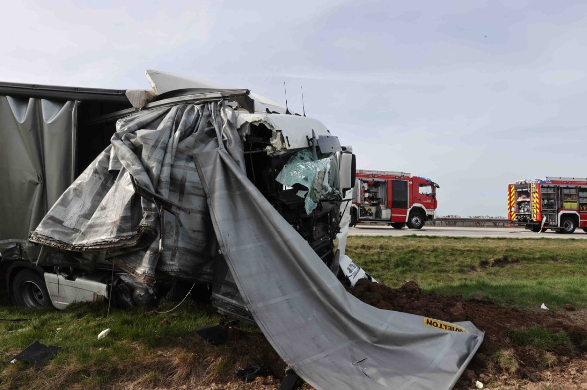 a4 thüringen lkw crash.JPG