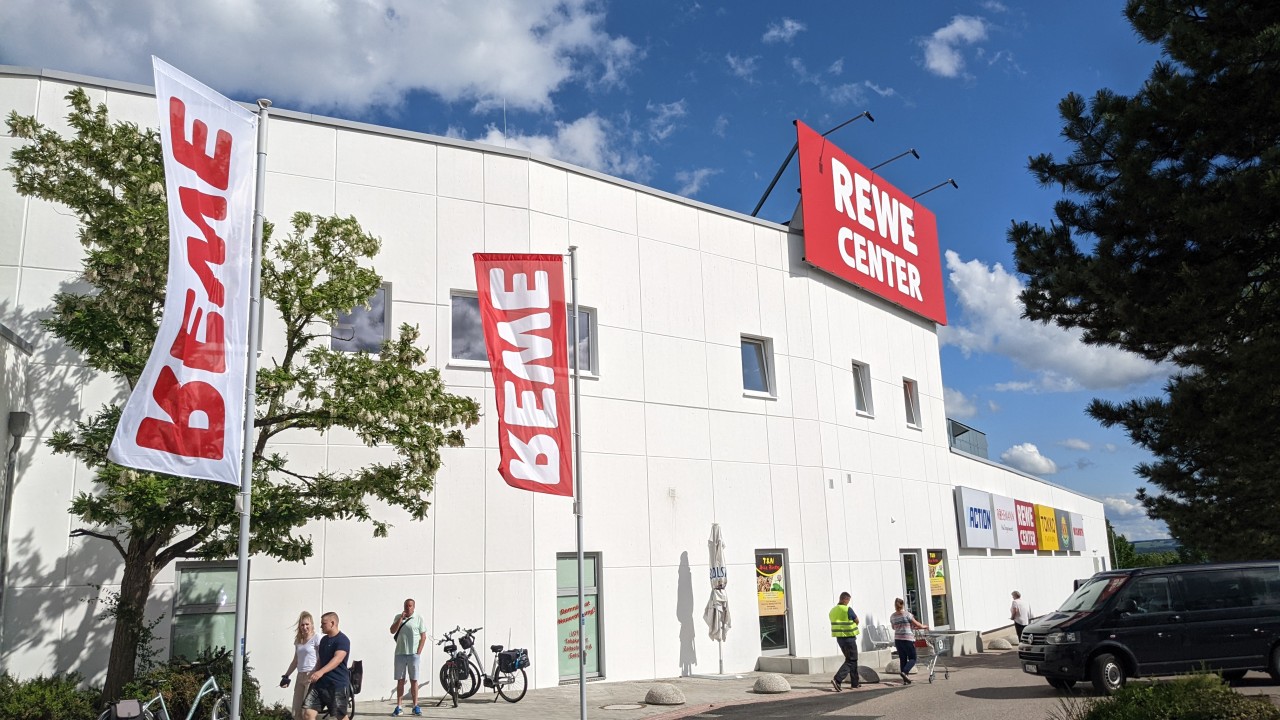 Das Rewe Center in Weimar. 