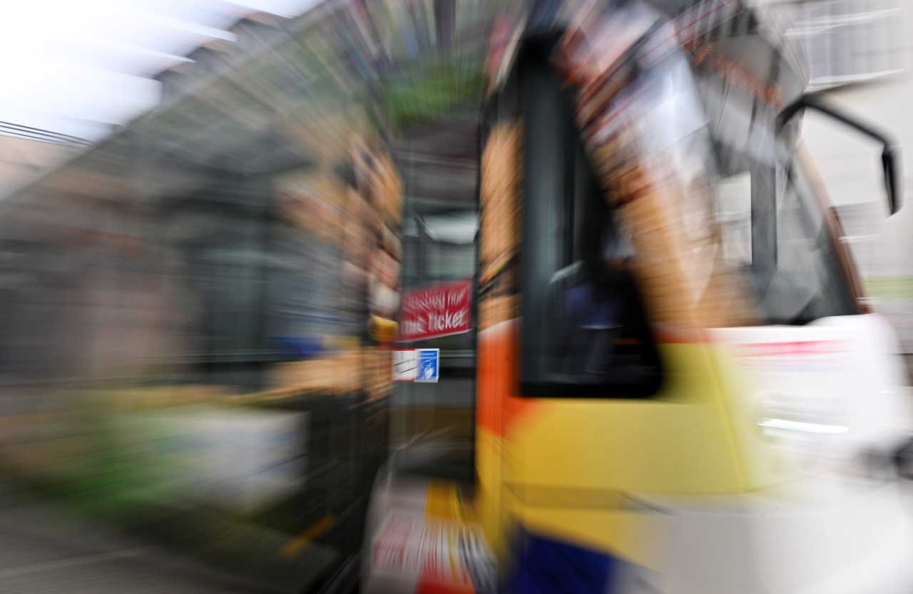 Erfurt: Zum Glück reagierte der Straßenbahnfahrer geistesgegenwärtig... (Symbolbild)
