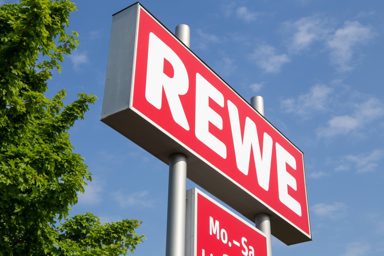 Ein beliebtes Fleischprodukt von Rewe wurde zurückgerufen. (Symbolbild)