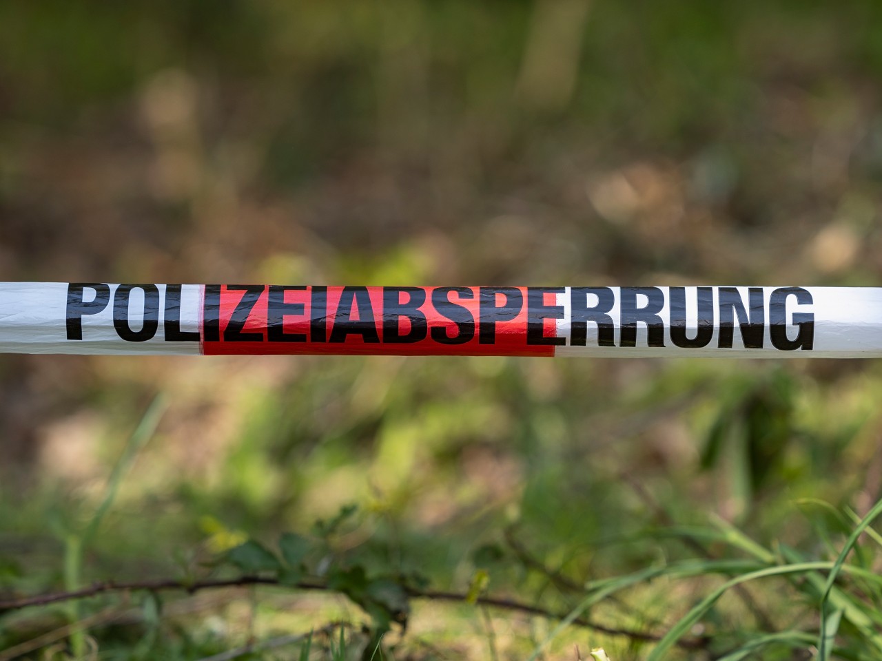In Rosendorf (Thüringen) wurde eine Leiche gefunden. Die Ermittlungen zur Todesursache laufen. (Symbolbild)