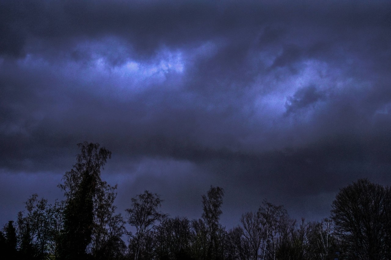 Ein Unwetter ist über Thüringen gezogen und hat Einsatzkräfte auf Trab gehalten. (Symbolbild)