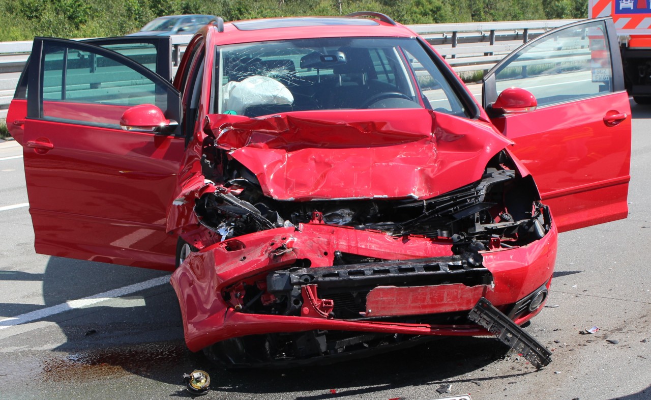 Am Montag den 6. Juni kam es auf der A9 im Saale-Orda-Kreis bei Schleiz zu einem schweren Verkehrsunfall. 