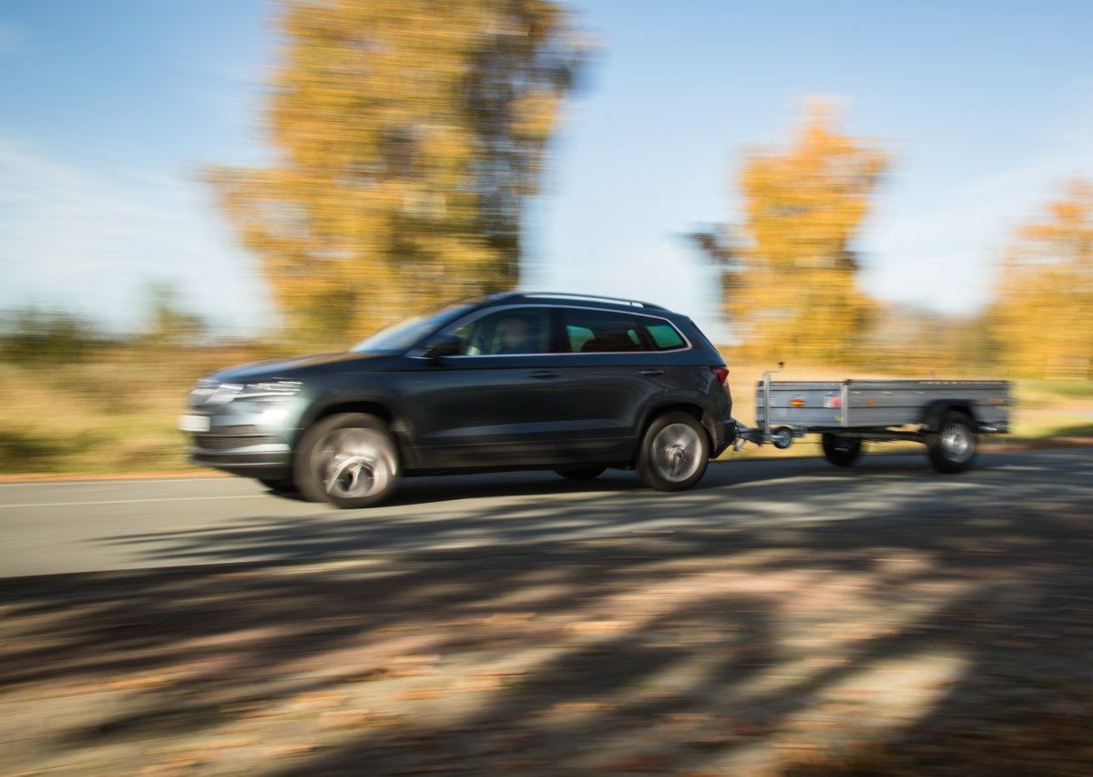 Weimarer Land Auto mit Anhänger