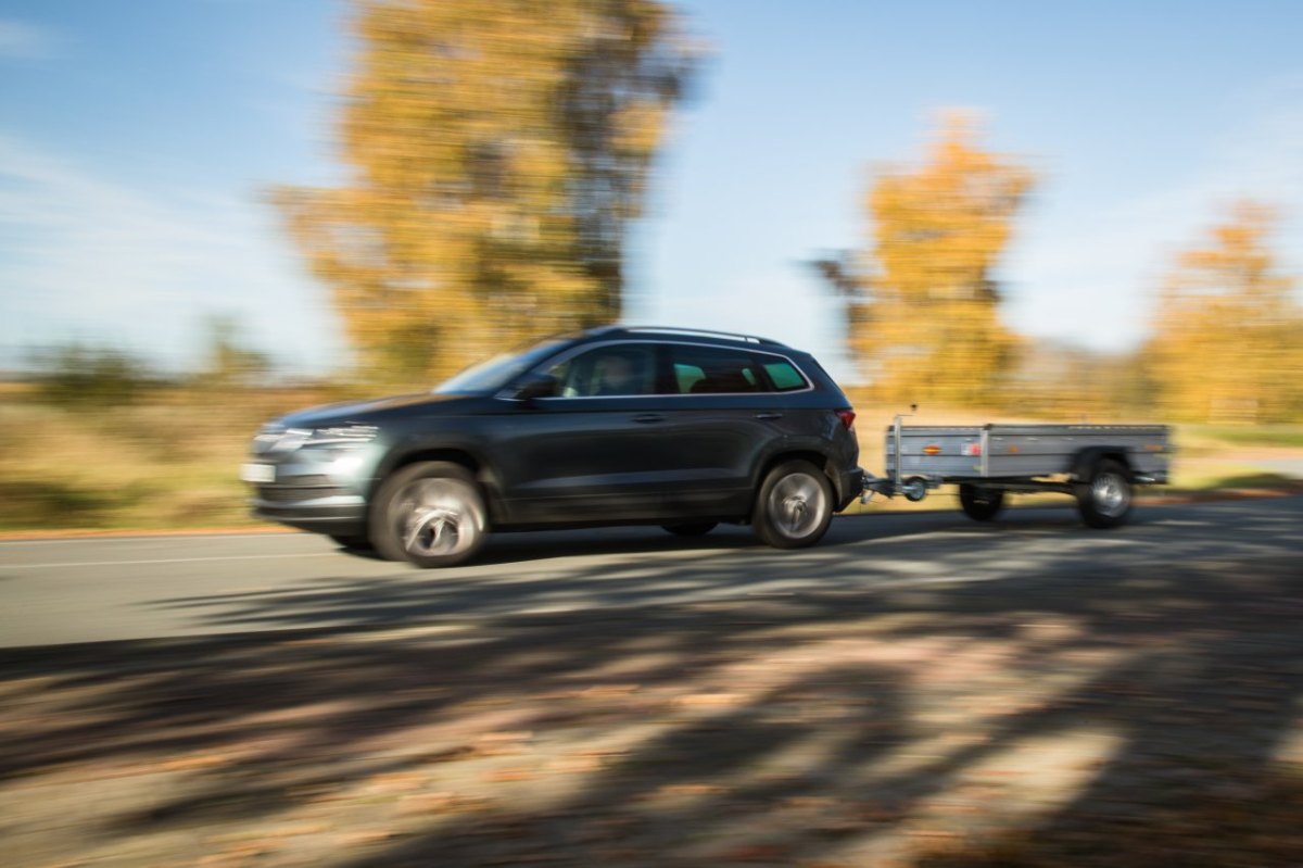 Weimarer Land Auto mit Anhänger