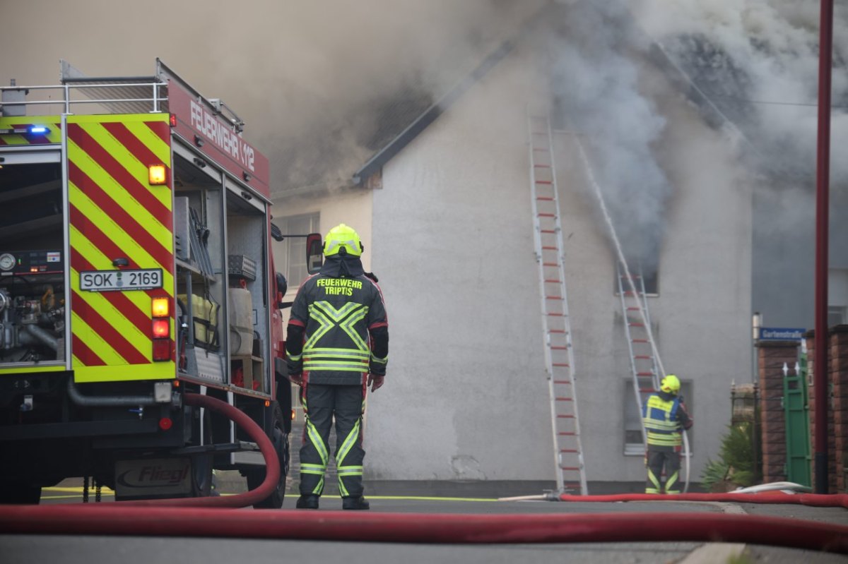 thüringen rauchsäule feuerwehr.jpeg