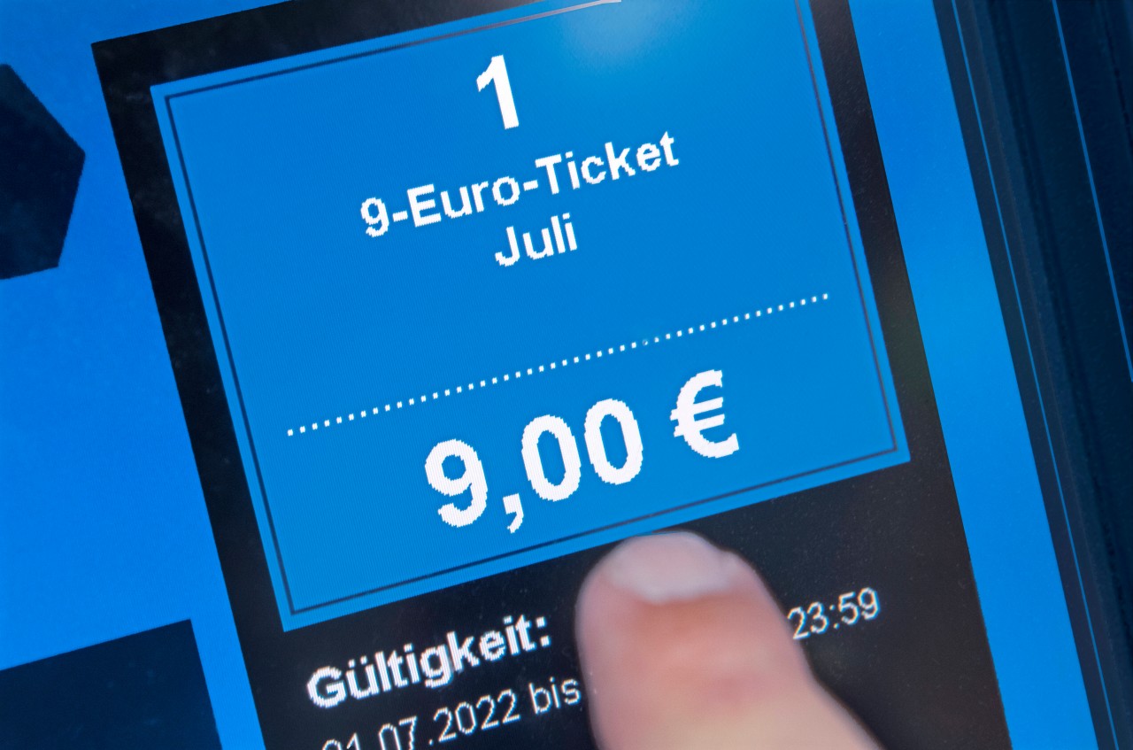Das 9-Euro-Ticket stößt nicht bei jedem auf Begeisterung. (Symbolbild) 