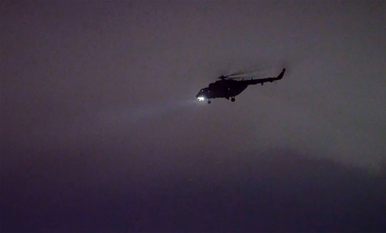 Im Wartburgkreis ist in der Nacht zu Freitag ein Helikopter am Himmel gekreist. (Symbolbild) 
