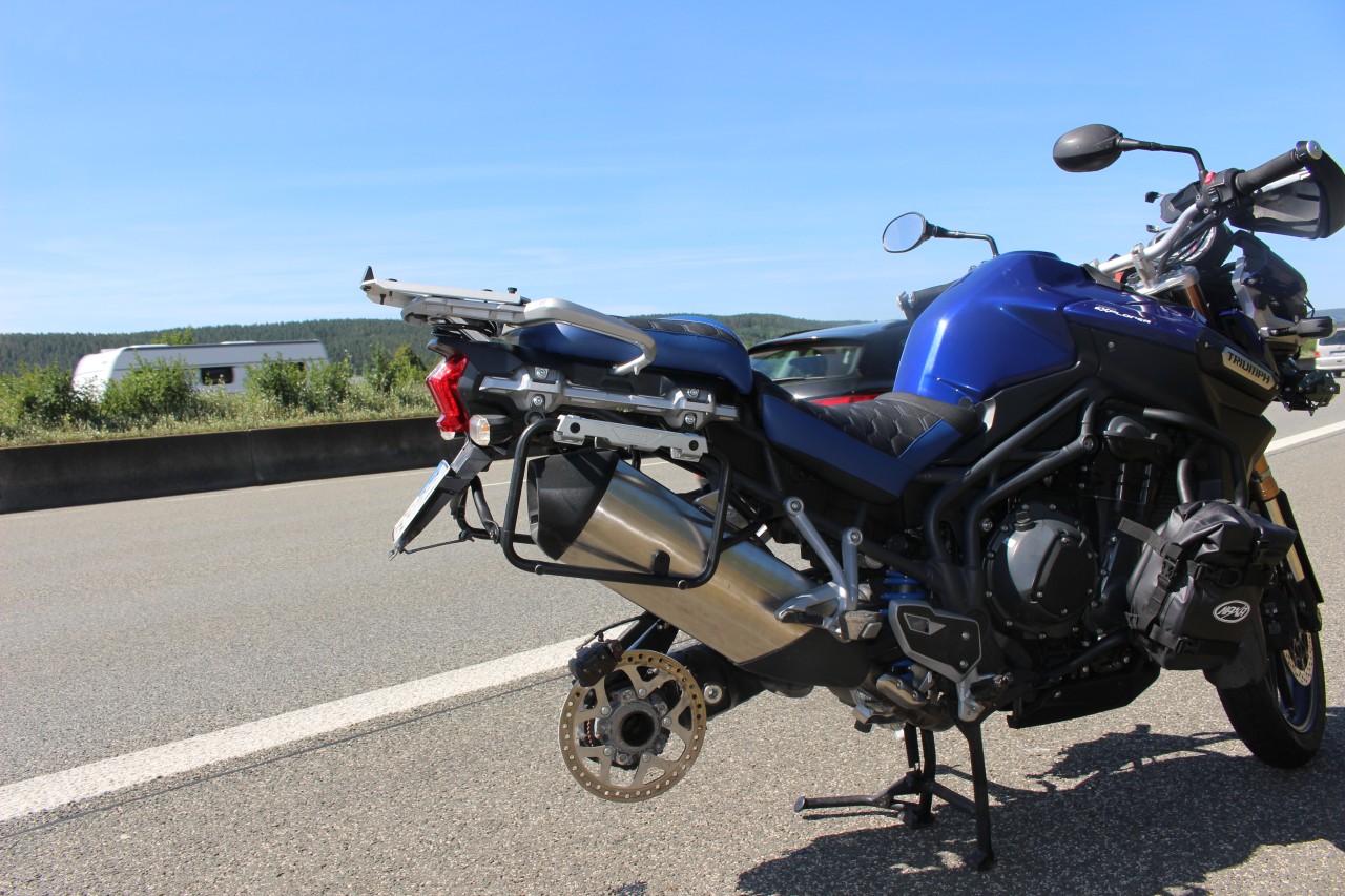 Auf der A4 in Jena machte sich plötzlich das Hinterrad eines Motorrades selbständig.