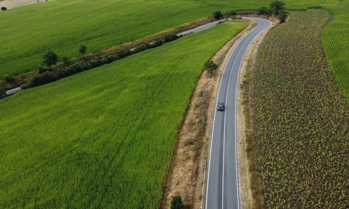 Thüringen Landstraße.jpg