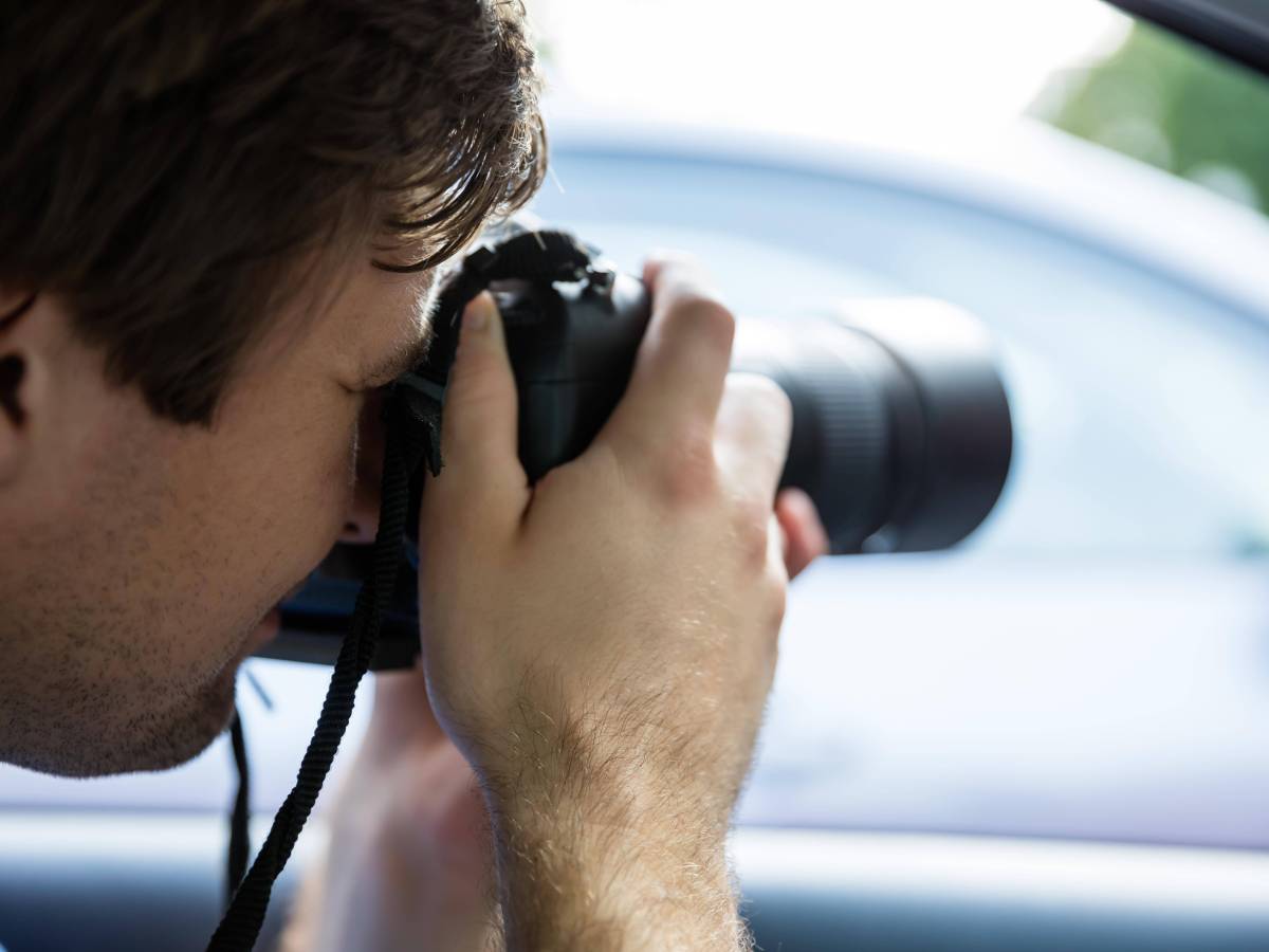 Ein Journalist wollte in Erfurt nur seiner Arbeit nachgehen – doch er wurde Opfer einer brutalen Attacke. (Symbolbild)