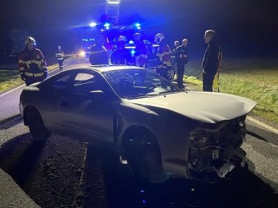Thüringen Toyota steht mitten auf der Straße