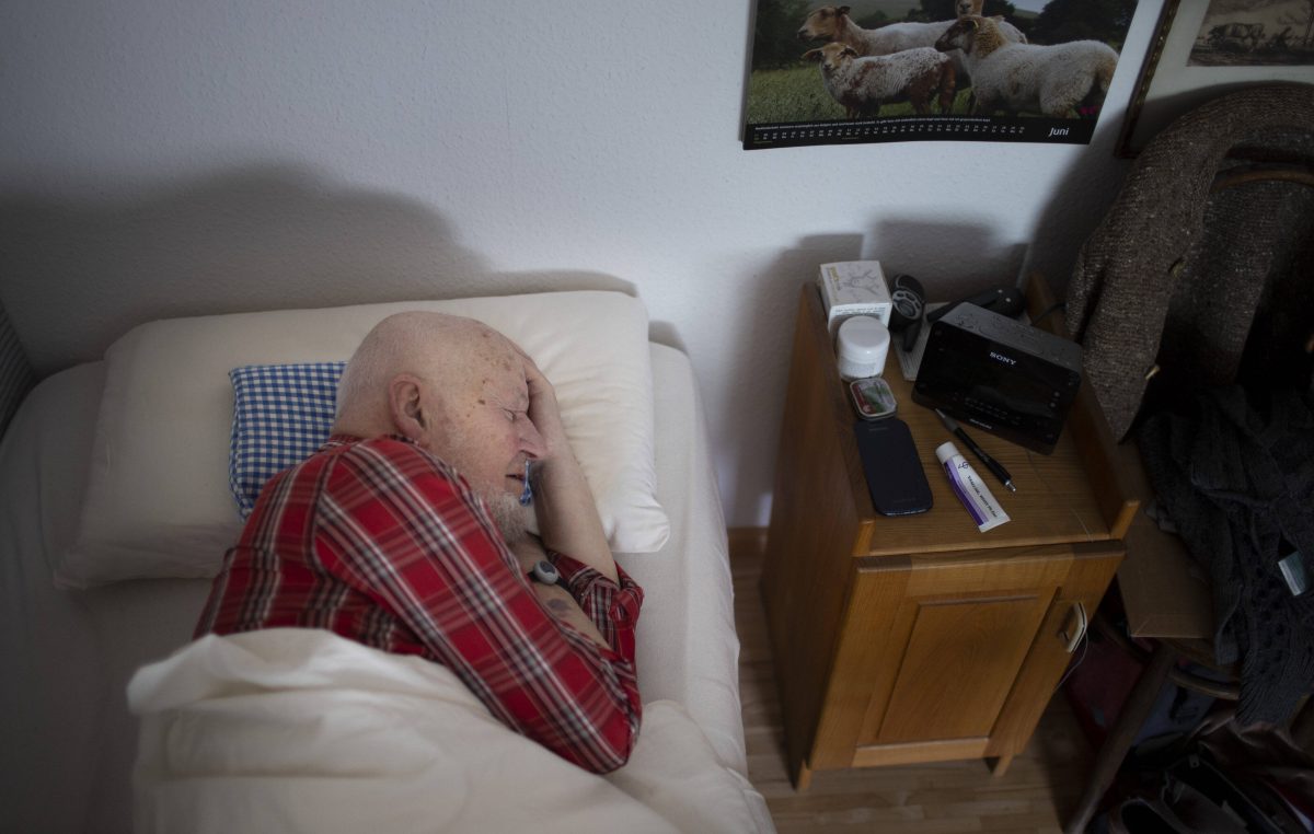 Erfurt alter Mann schläft