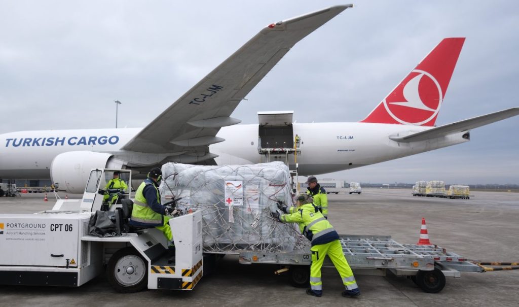 Die Hilfsflüge vom Flughafen Leipzig aus in die Erdbeben-Region in der Türkei sind ein Segen für die Menschen dort. Bei einem Flug nach Syrien gab es zunächst Probleme.