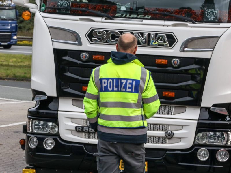 A9 in Thüringen: Lebensgefahr auf zehn Rädern – diese Fahrt hätte übel enden können