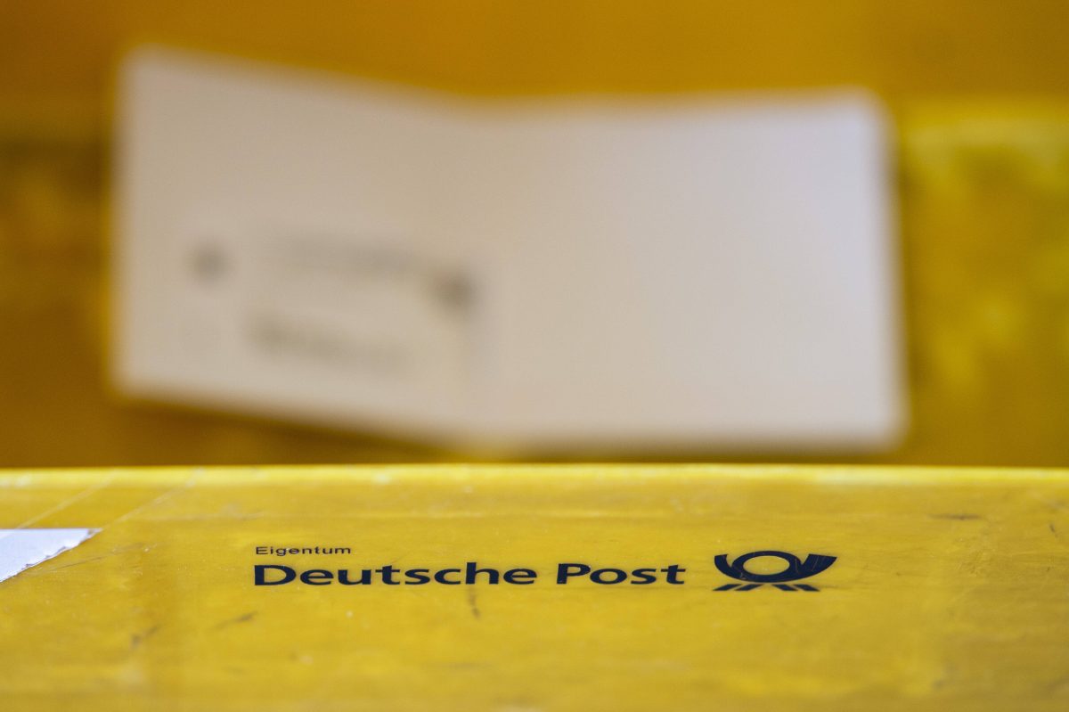 Deutsche Post Brief in Postkorb