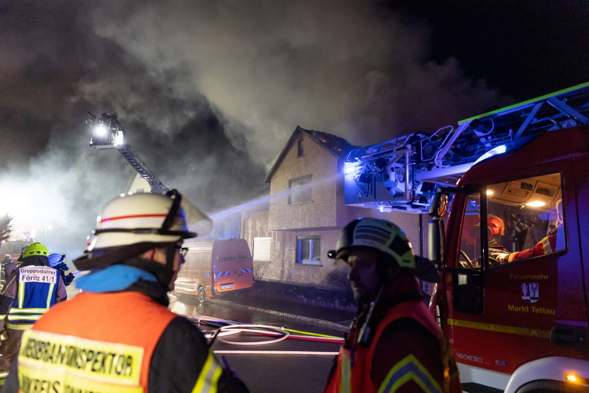 Ein Haus stand in Thüringen am Ostersonntag lichterloh in Flammen!