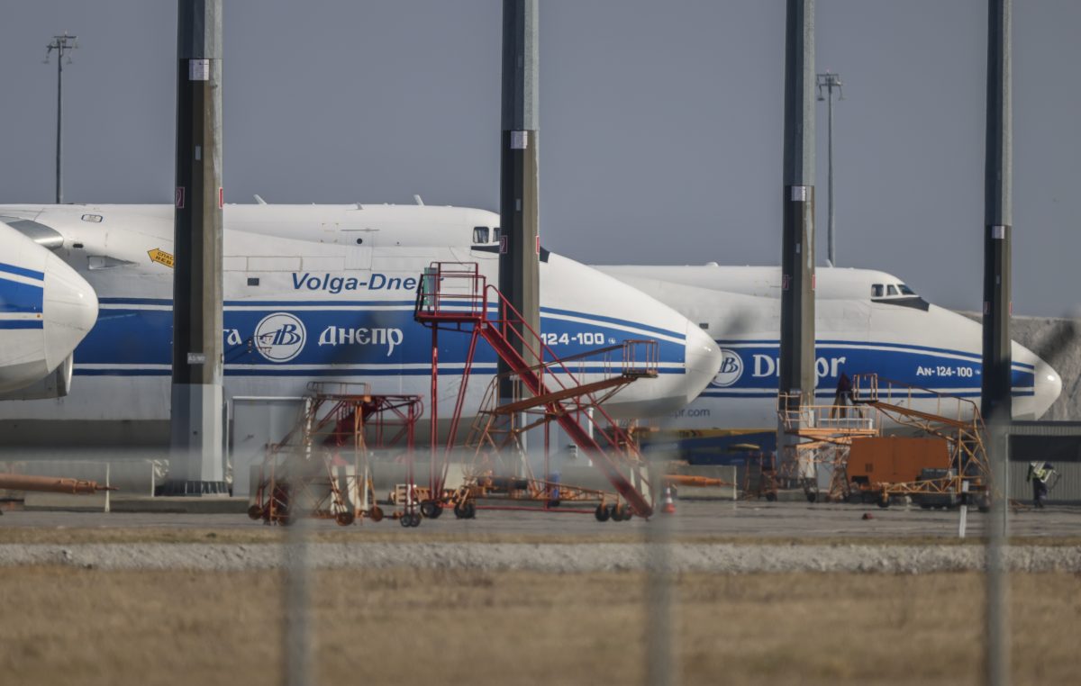 Drei russische Flugzeuge sind am Flughafen Leipzig/Halle gestrandet.