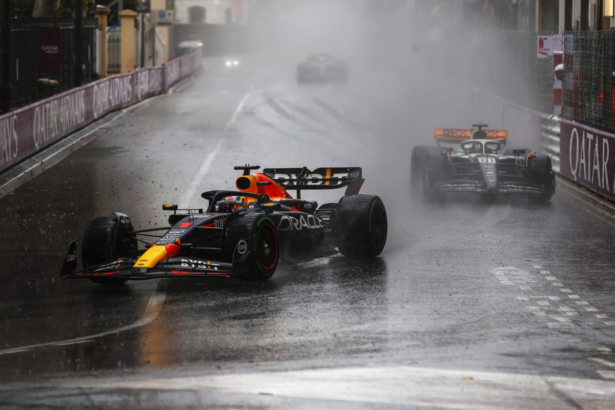 Max Verstappen gewinnt in der Formel 1.