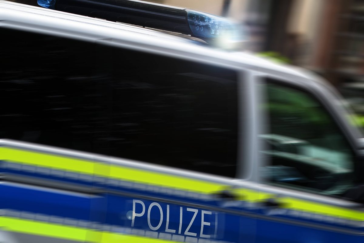 Die Thüringer Polizei musste zu einer Schlägerei ausrücken. Unfassbar, was ein Mann sich danach leistete. (Symbolbild)