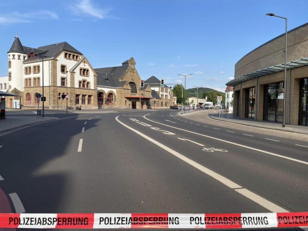 Rund vier Stunden lang dauerte der Einsatz am Eisenacher Bahnhof. 