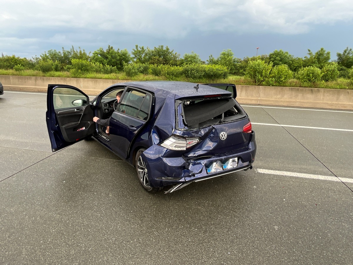A9 in Thüringen: Fataler Unfall! Regen-Raser sorgt für Doppel-Crash