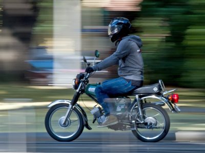 Kurzes Vergnügen in Thüringen: Ein junger Simson-Fahrer muss seinen Führerschein erstmal wieder abgeben. Dabei hatte er ihn noch nicht lange.