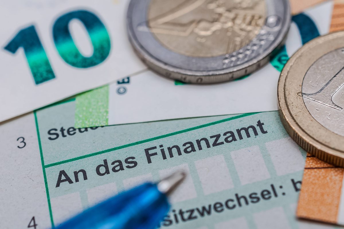 Gesundheitskosten absetzen? Das deutsche Steuersystem lässt's zu! Aber nicht alles fließt zurück in den eigenen Geldbeutel – es gibt Tücken.