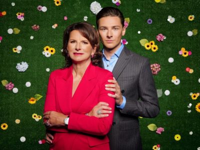 Im "Sommerhaus der Stars" zeigen Claudia Obert und Freund Max Suhr offen ihre Leidenschaft.