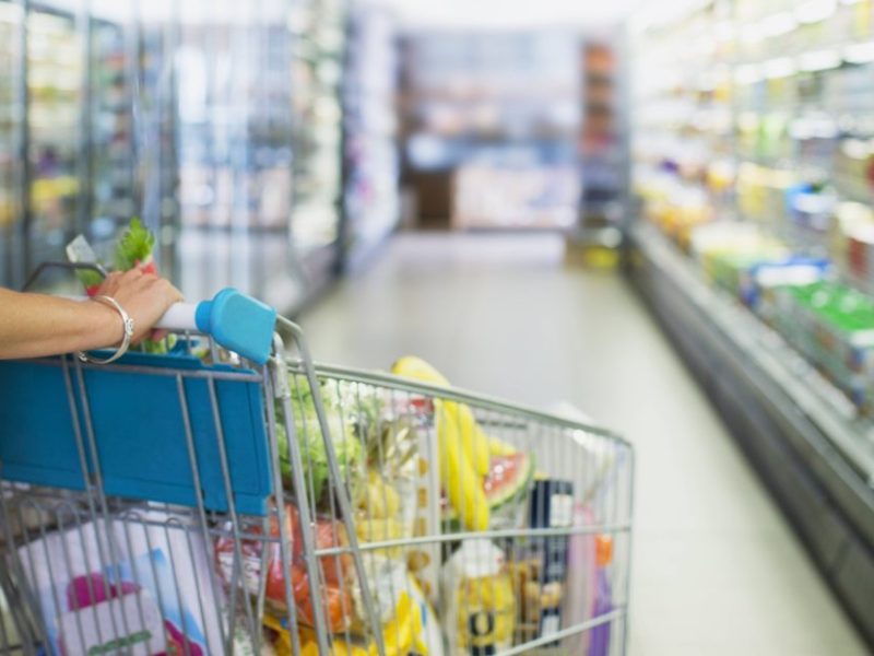Rewe, Kaufland und Co.: Aufatmen bei Kunden! Diese Produkte werden schon bald wieder günstiger