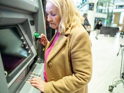 Freie Zeit genießen und Hobbys nachgehen – viele Arbeitnehmer freuen sich wohl schon auf den Ruhestand. Doch nicht für alle Rentner sieht das rosig aus.