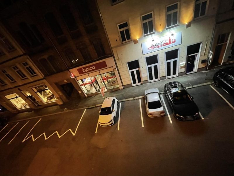 Thüringen: Abgefahren! So einen schrägen Parkplatz hast du noch nie gesehen