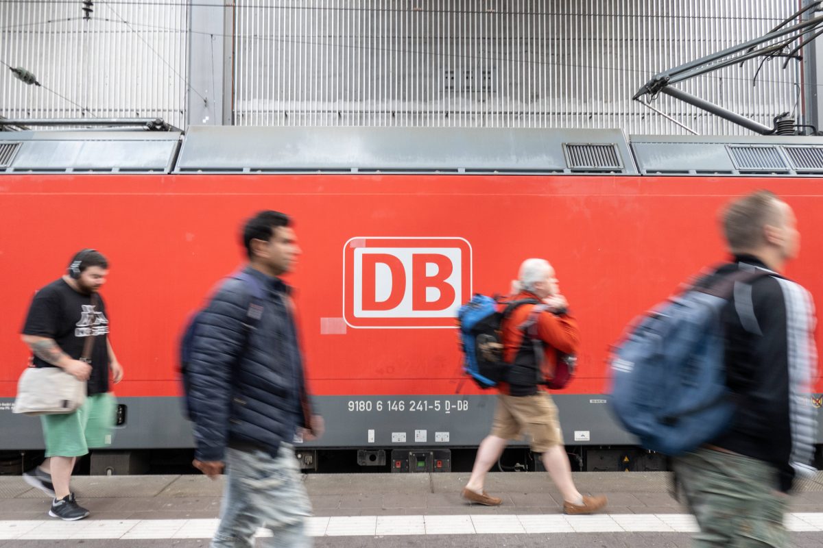 Die Deutsche Bahn kommt in einer Umfrage nicht gut weg.