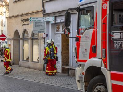 In Erfurt ist die Aufruhre groß. Ein ominöser Brief an die Stadtverwaltung hält die Einsatzkräfte auf Trab, den er beinhaltet keine Post.