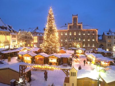Der Weihnachtsmarkt in Weimar lädt bald wieder Besucher ein. Doch einige Händler sprangen ab, und das NICHT aus Personalmangel. (Symbolbild)