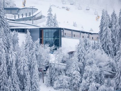 Die Wintersport-Saison im Thüringer Wald geht wieder los. Hier kannst du schon jetzt den absoluten Winter-Spaß erleben.