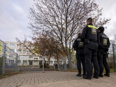 Schon wieder gab es in Erfurt Bomben-Drohungen gegen Schulen.