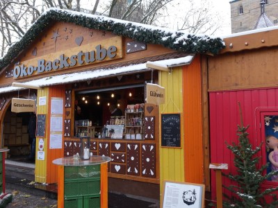 Auch dieses Jahr ist eine Kult-Bude am Weihnachtsmarkt Erfurt wieder dabei. Jedoch dämpft ein Umstand die Freude. Hier mehr.