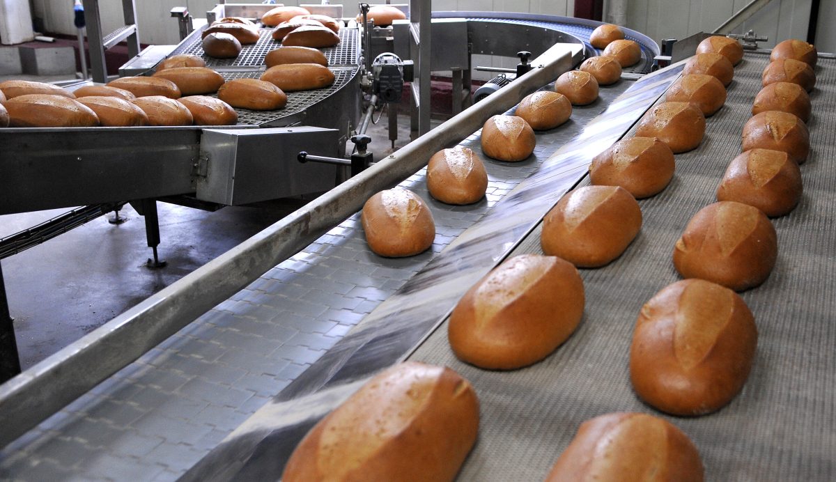 Zum zweiten Mal innerhalb eines Monats sind die Beschäftigten einer Thüringer Großbäckerei zum Warnstreik aufgerufen. Das könnte Folgen haben.