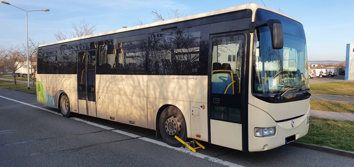 Drei von fünf in Thüringen kontrollierten Bussen waren gefährliche Geschosse.