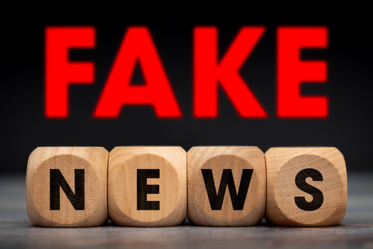 Was sind Russlands Methoden für die Verbreitung von Fake News?