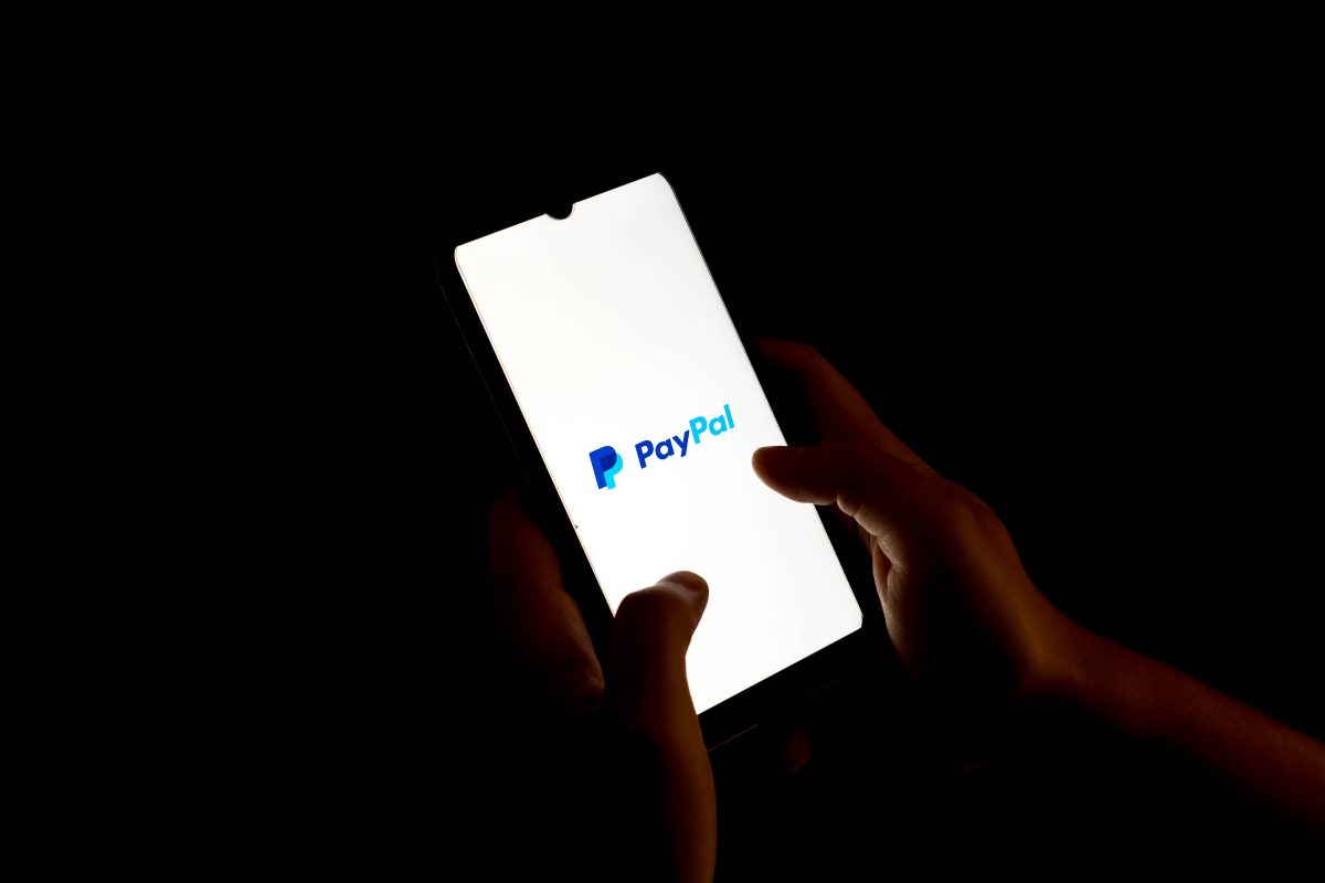 Paypal-Nutzer müssen sich vor dieser Betrugs-Masche in Acht nehmen.