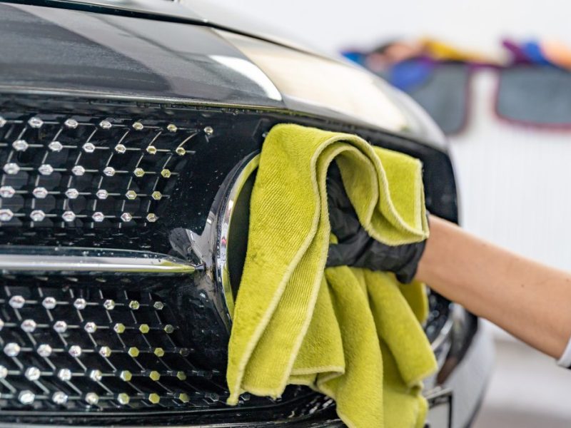 Bußgeld: Autofahrer sollten diesen Fehler beim Waschen niemals machen – sonst wird’s teuer