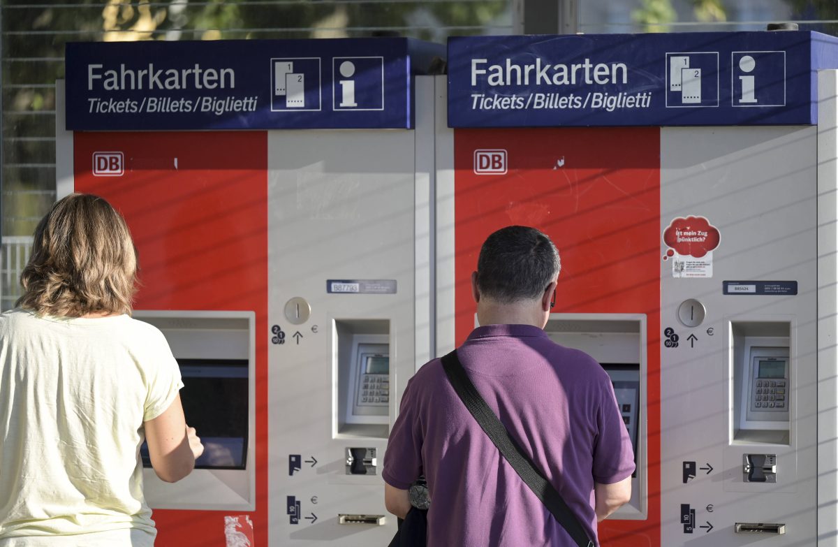 Für Pendler der Deutsche Bahn & ÖPNV winkt Extra-Geld - doch nicht alle bekommen den Zuschuss.
